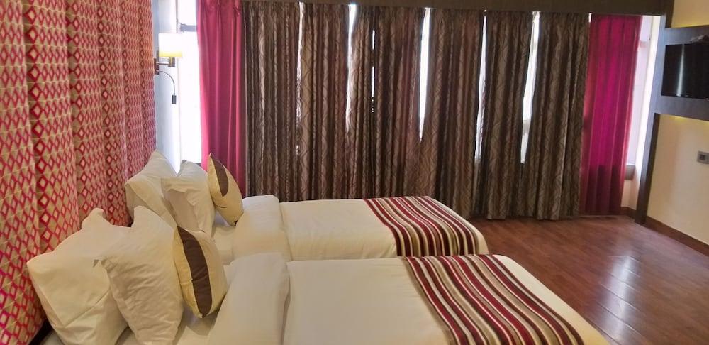 K C Residency Vaishnodevi Hotell Katra  Eksteriør bilde