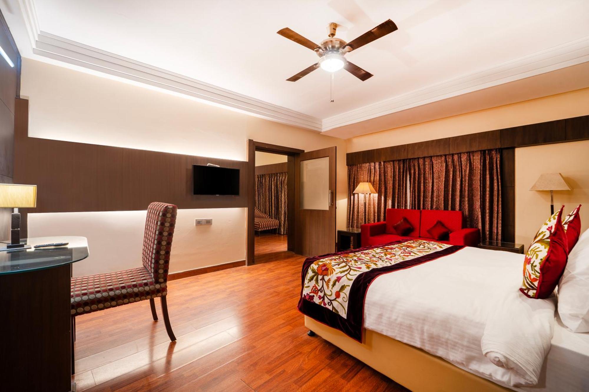 K C Residency Vaishnodevi Hotell Katra  Eksteriør bilde