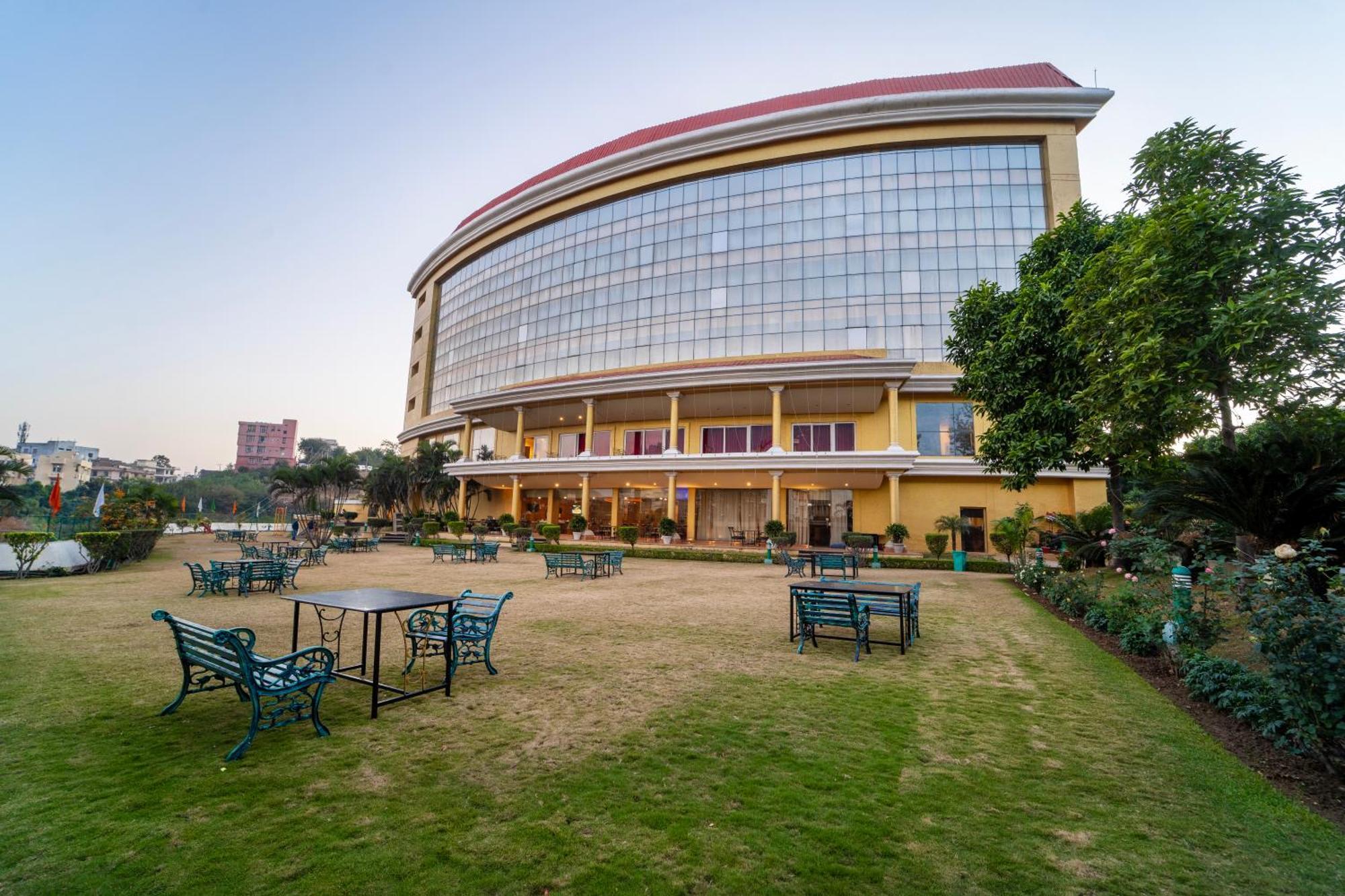 K C Residency Vaishnodevi Hotell Katra  Eksteriør bilde